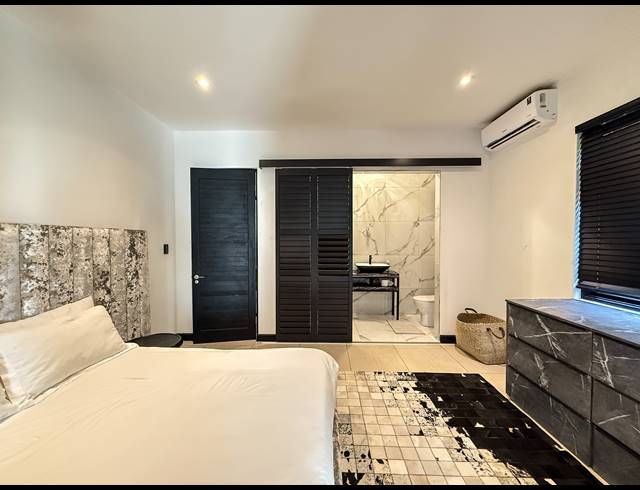 5 BEDROOM HOUSE FOR SALE IN ZIMBALI ESTATE